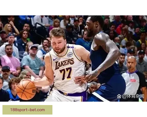 国王惨败黄蜂44分赛后球队官推调侃称最终比分自行查阅NBA官网