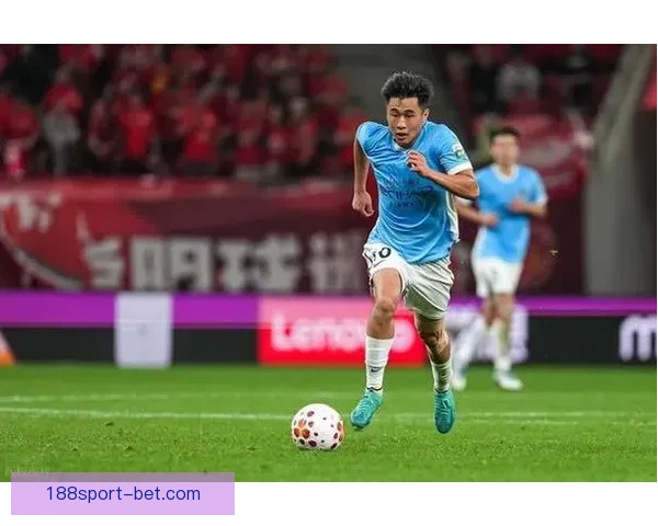 戴伟浚迎来职业生涯关键转折新赛季中场核心之路备受球迷期待